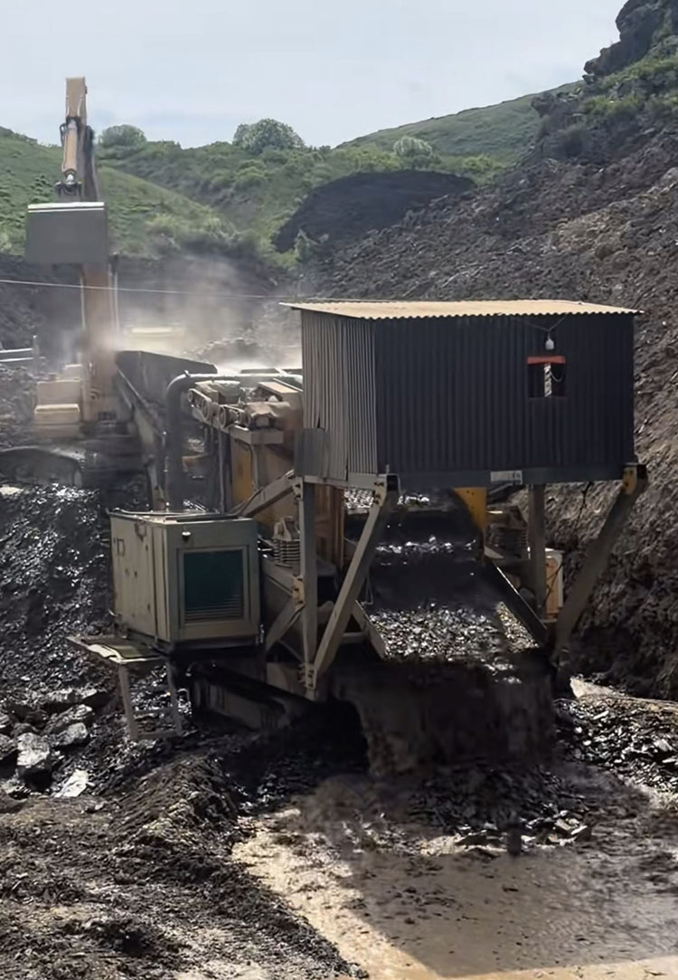mobile gold washing plant (2).jpg